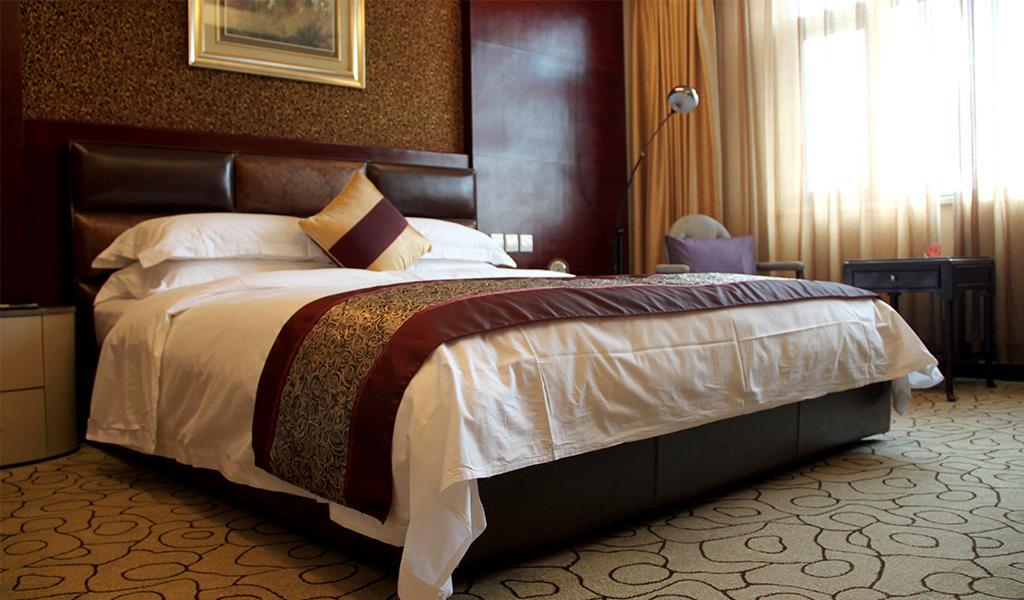 Dynasty International Hotel Kunming Ruang foto